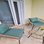 Neda Apartment *